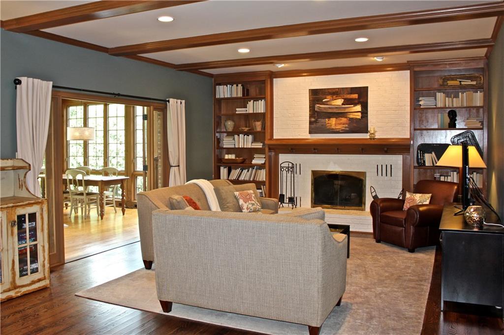 6954 Riverside Way Fishers, IN 46038 - Photo 12 of 48 Gallery Image 12