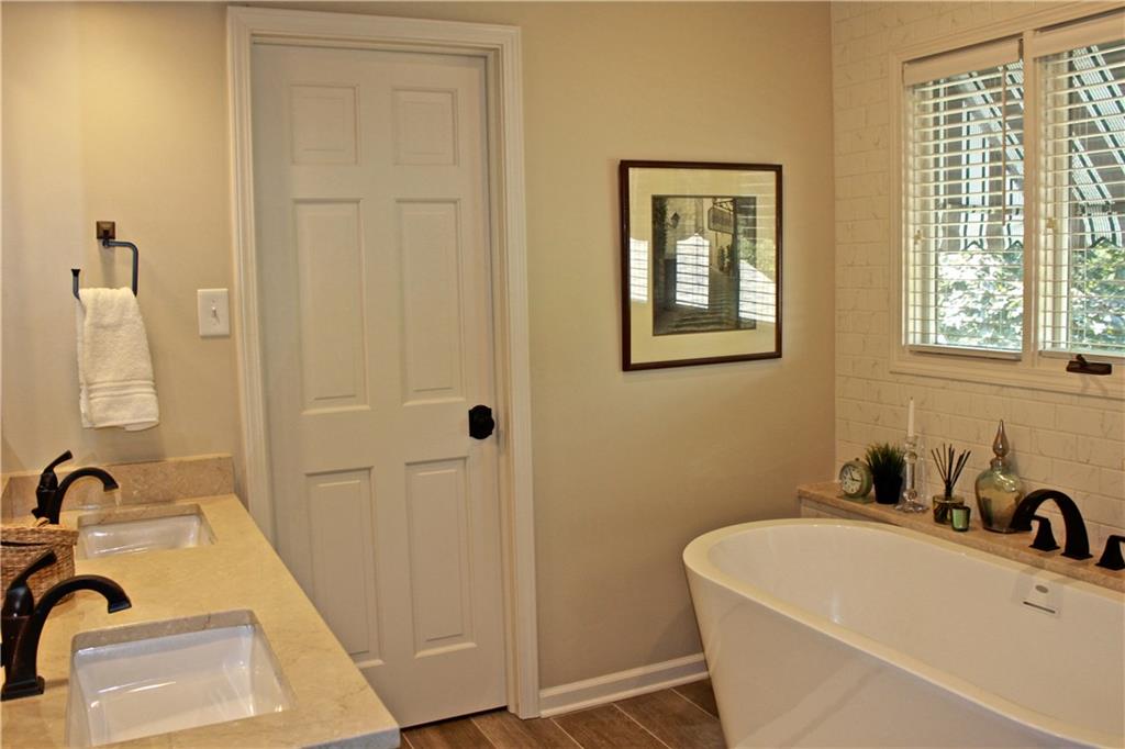 6954 Riverside Way Fishers, IN 46038 - Photo 23 of 48 Gallery Image 23