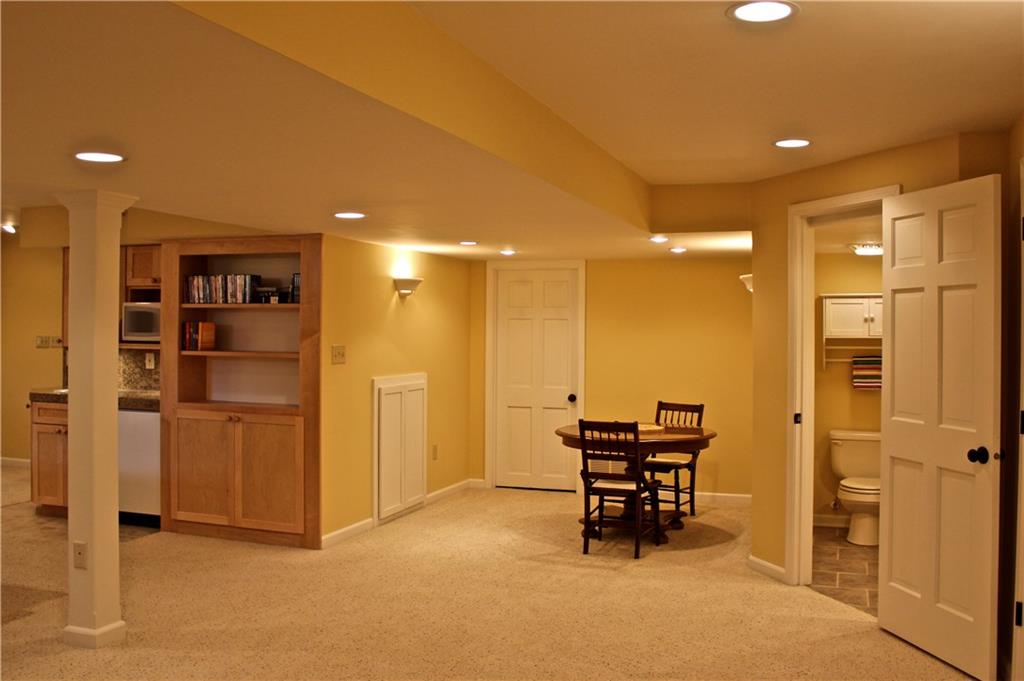6954 Riverside Way Fishers, IN 46038 - Photo 35 of 48 Gallery Image 35
