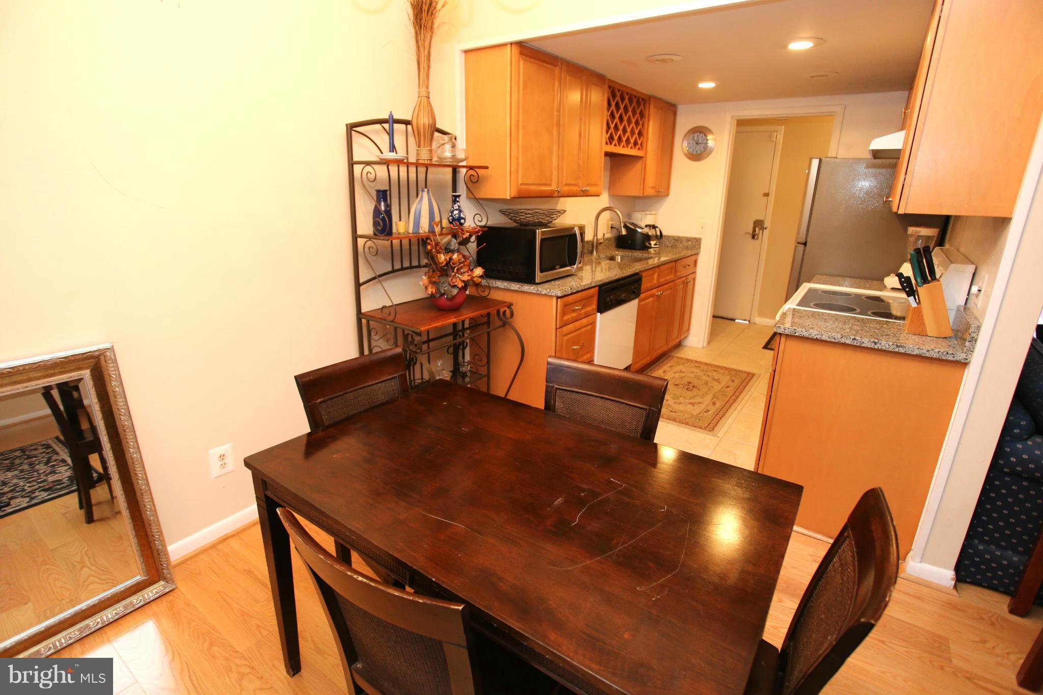 11606 Stoneview Square, Unit 21C Reston, VA 20191 - Photo 8 of 30 Dining Room