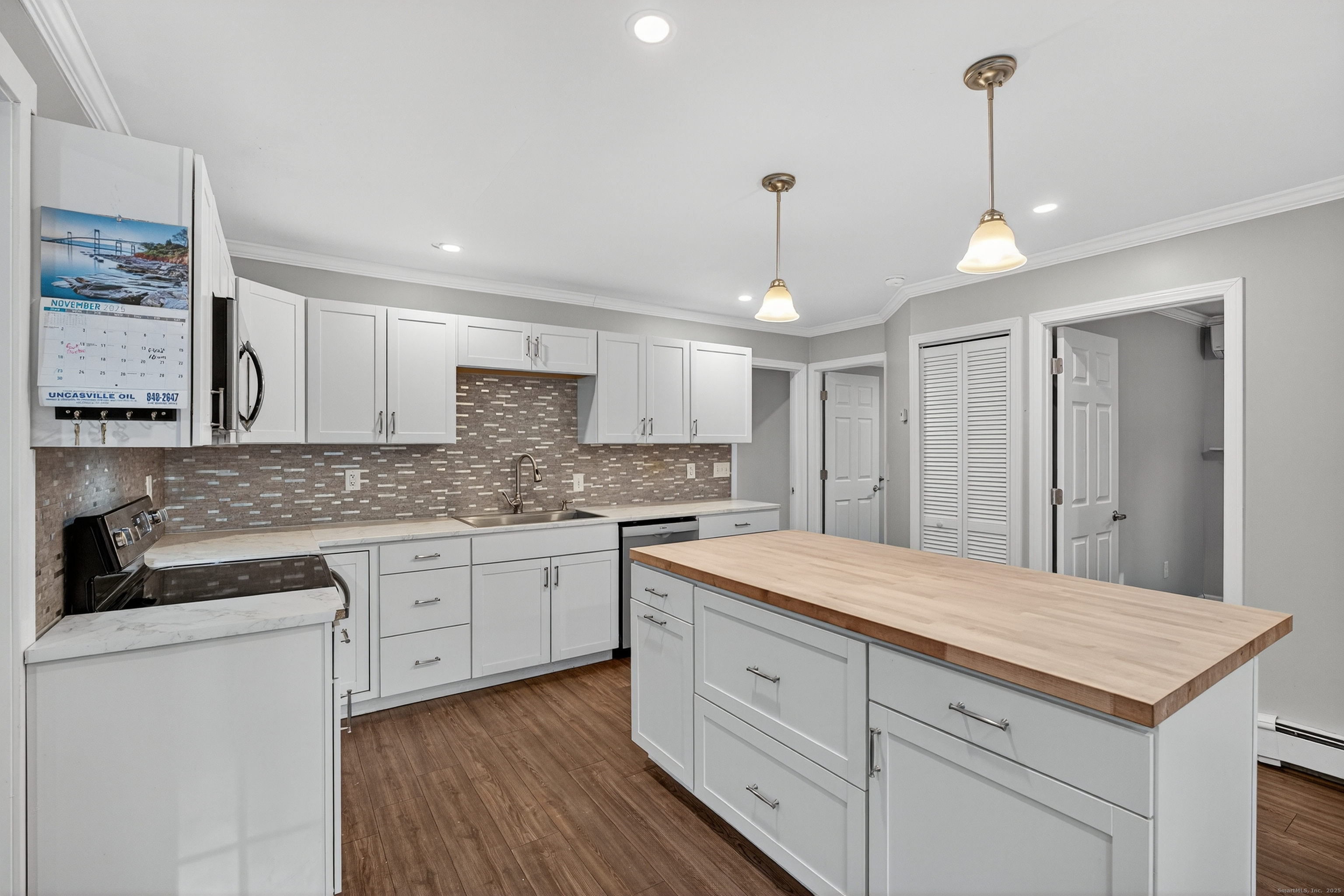 586 Back Road Windham, CT 06256 - Photo 5 of 32