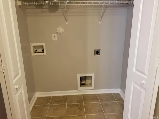 $1,900 | 622 Baucom Grove Court, Cary, NC 27519