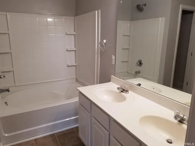 $1,900 | 622 Baucom Grove Court, Cary, NC 27519