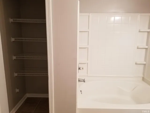 $1,900 | 622 Baucom Grove Court, Cary, NC 27519