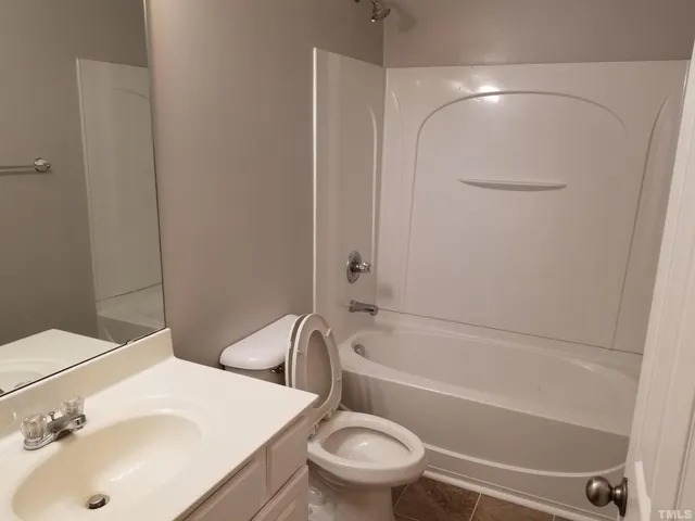 $1,900 | 622 Baucom Grove Court, Cary, NC 27519