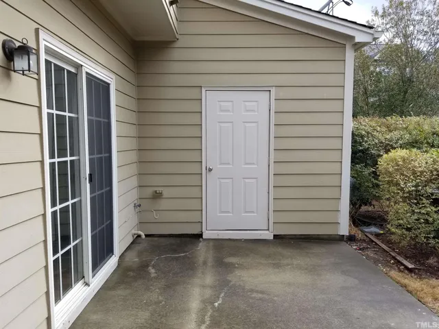 $1,900 | 622 Baucom Grove Court, Cary, NC 27519