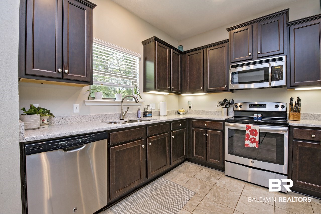 21469 Roundhouse Road Fairhope, AL 36532 - Photo 14 of 30