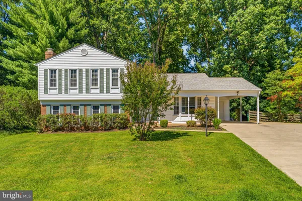 $725,000 | 9 Duvall Lane, Gaithersburg, MD 20877