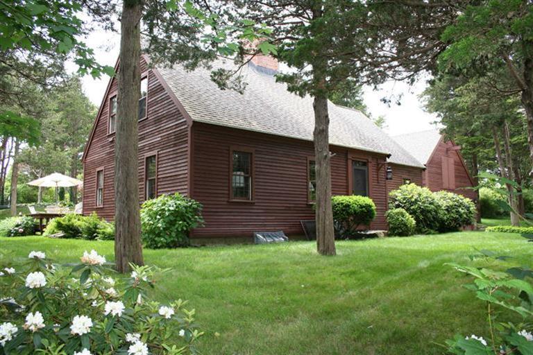 11 Sparrowhawk Road Orleans, MA 02653 - Photo 3 of 16 a front view of a house with garden