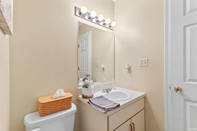 $268,000 | 9676 South Bay Pointe Drive, Unit 79, Bloomington, IN 47401