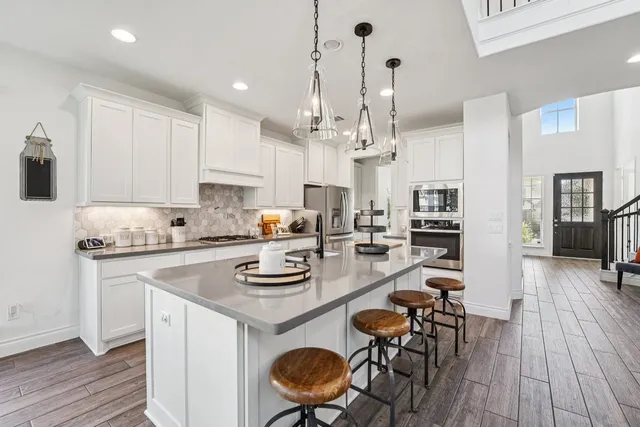 $675,000 | 1917 Woolsey Way, Leander, TX 78641