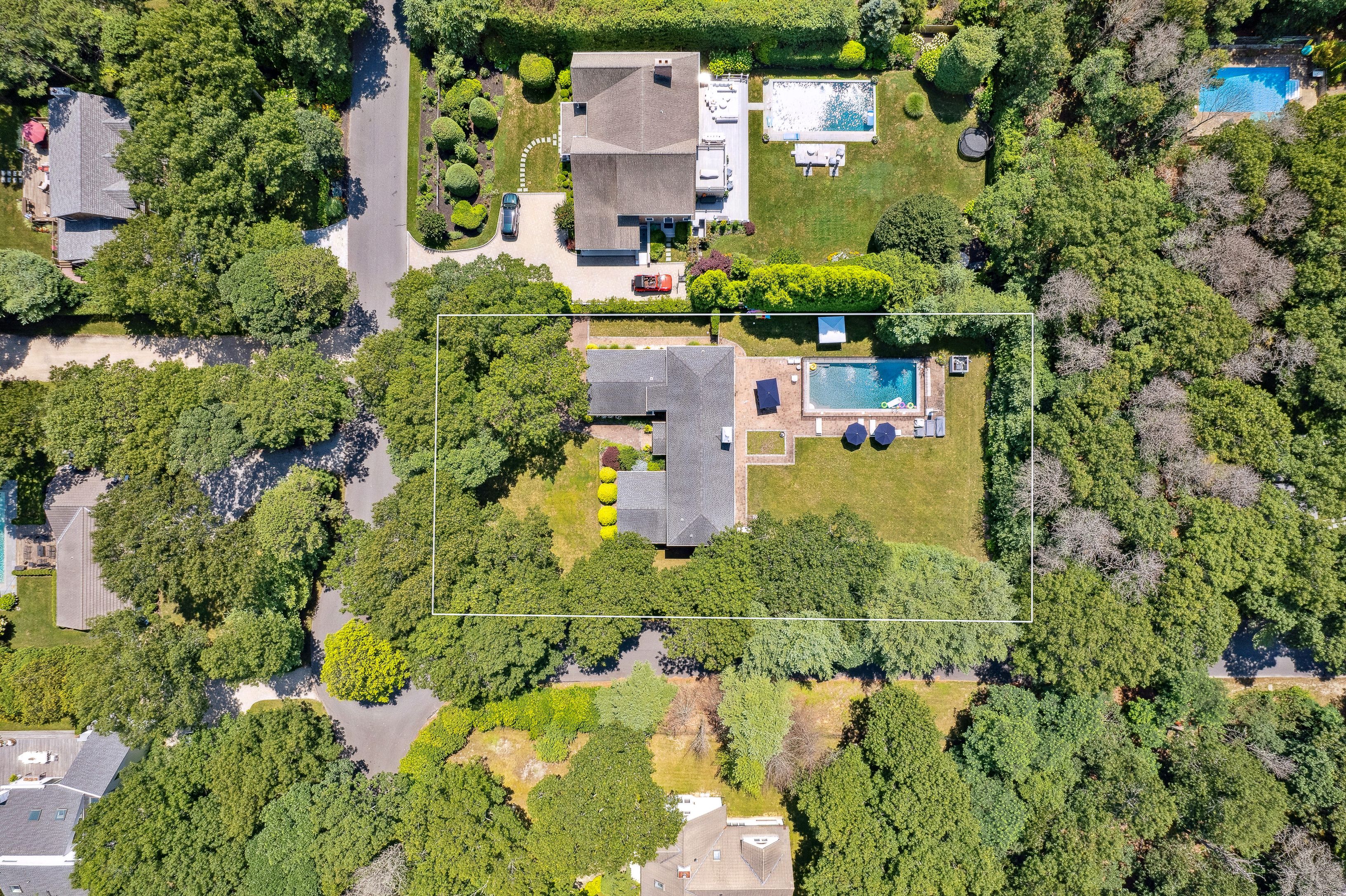 31 East East Gate Road Wainscott, NY 11975 - Photo 20 of 22