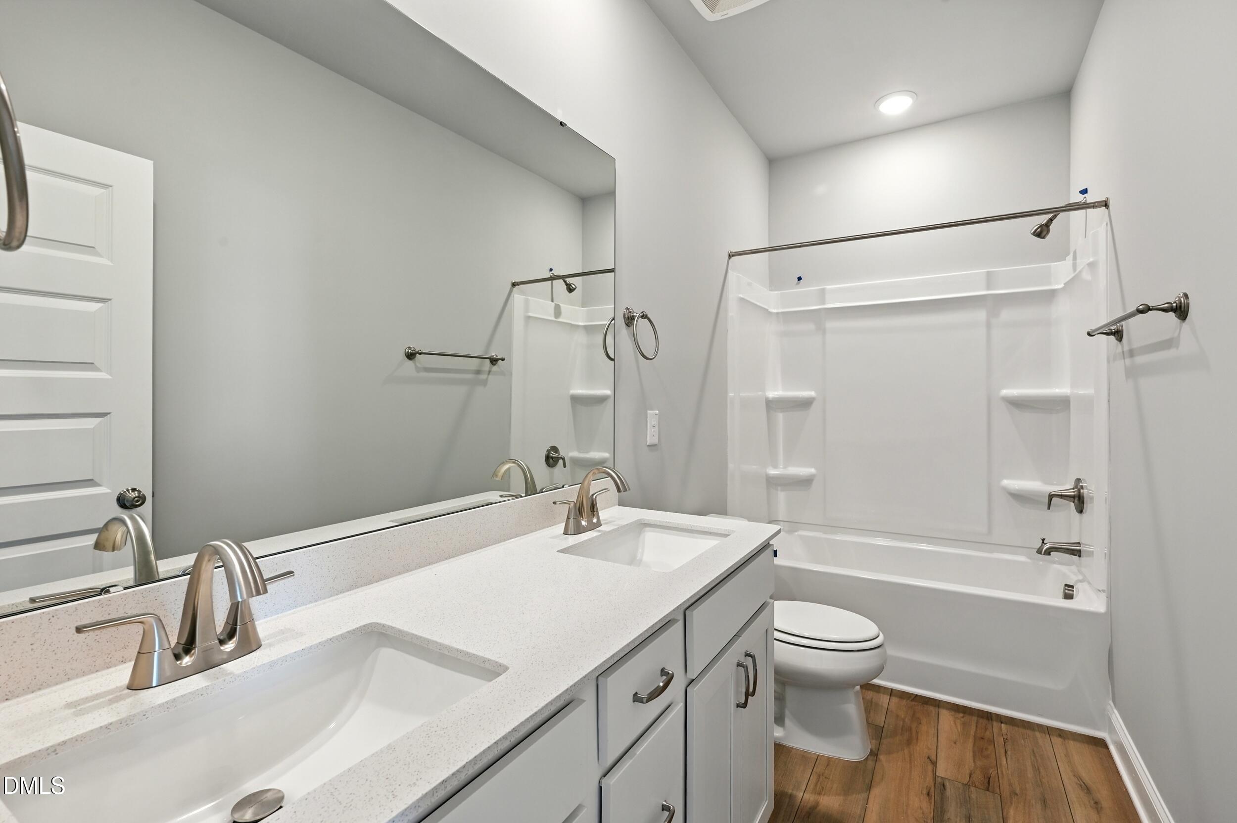 1242 Coach Sta Alley, Unit 201 Raleigh, NC 27601 - Photo 25 of 37