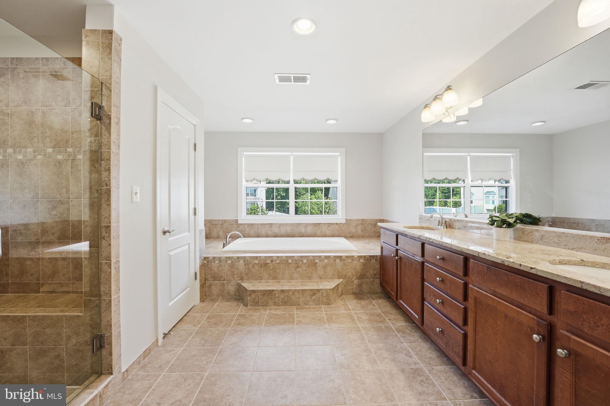13060 Queen Chapel Road Woodbridge, VA 22193 - Photo 40 of 77 Large primary bath