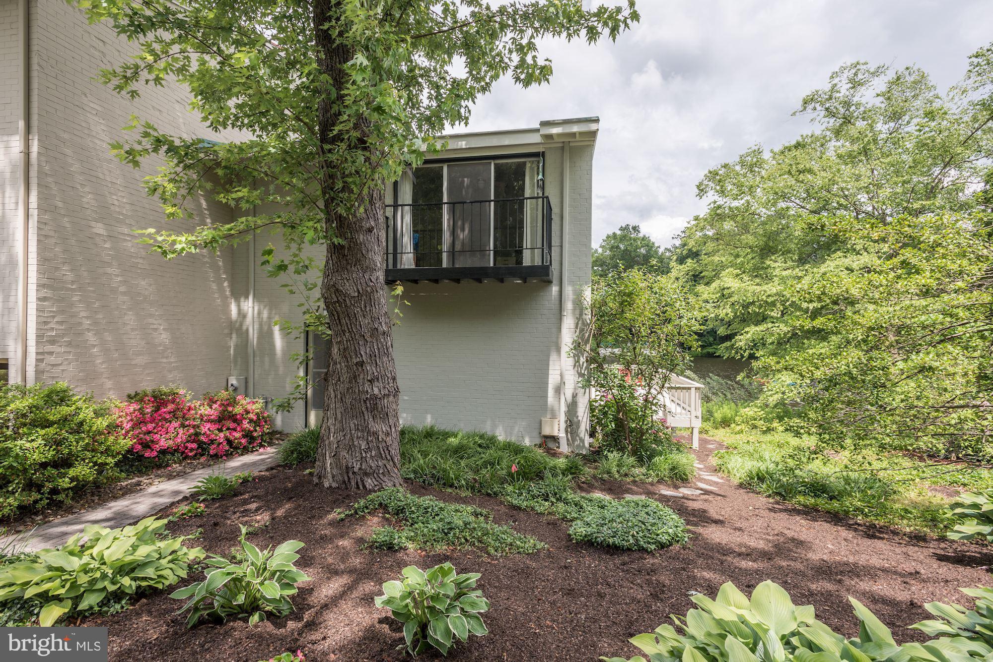 11424 Waterview Cluster Reston, VA 20190 - Photo 1 of 59