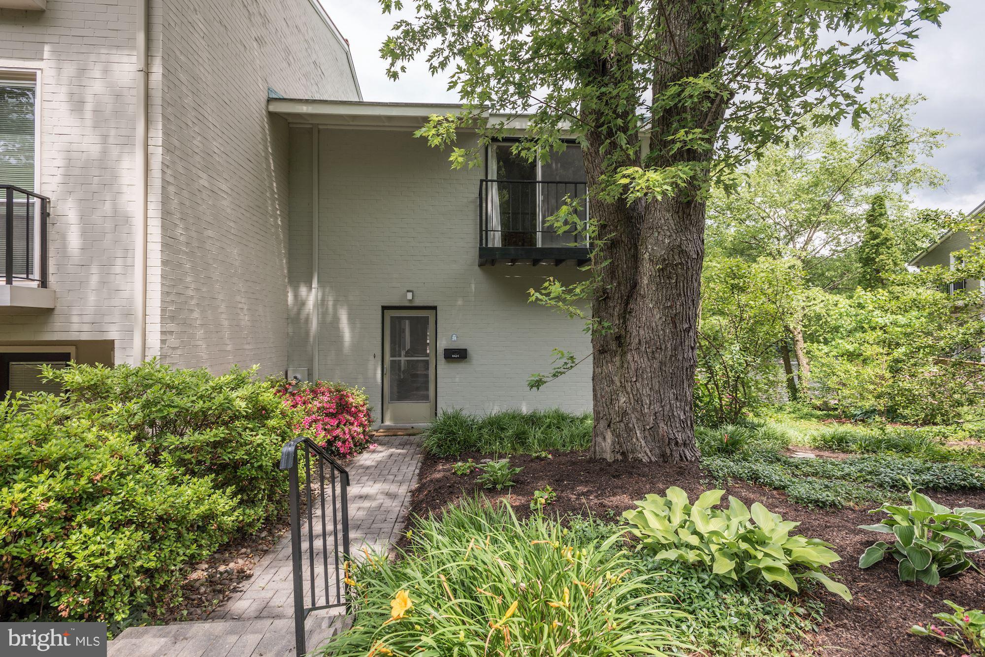 11424 Waterview Cluster Reston, VA 20190 - Photo 3 of 59