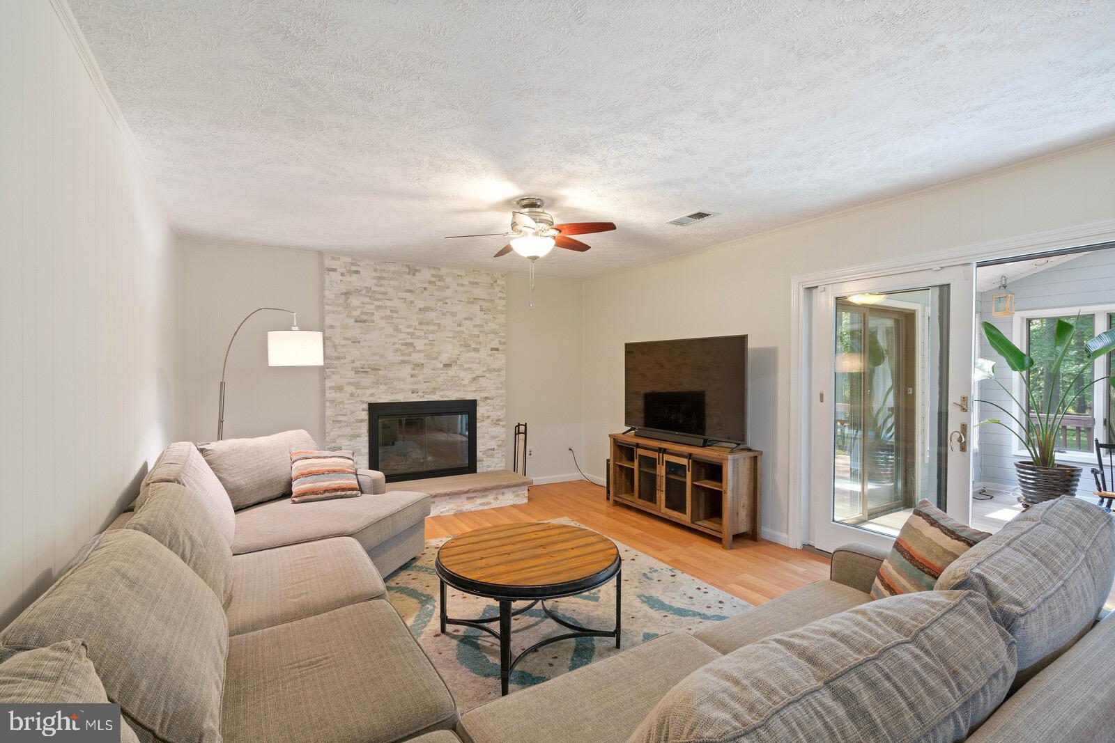 2477 Freetown Drive Reston, VA 20191 - Photo 20 of 57 Gallery Image 20