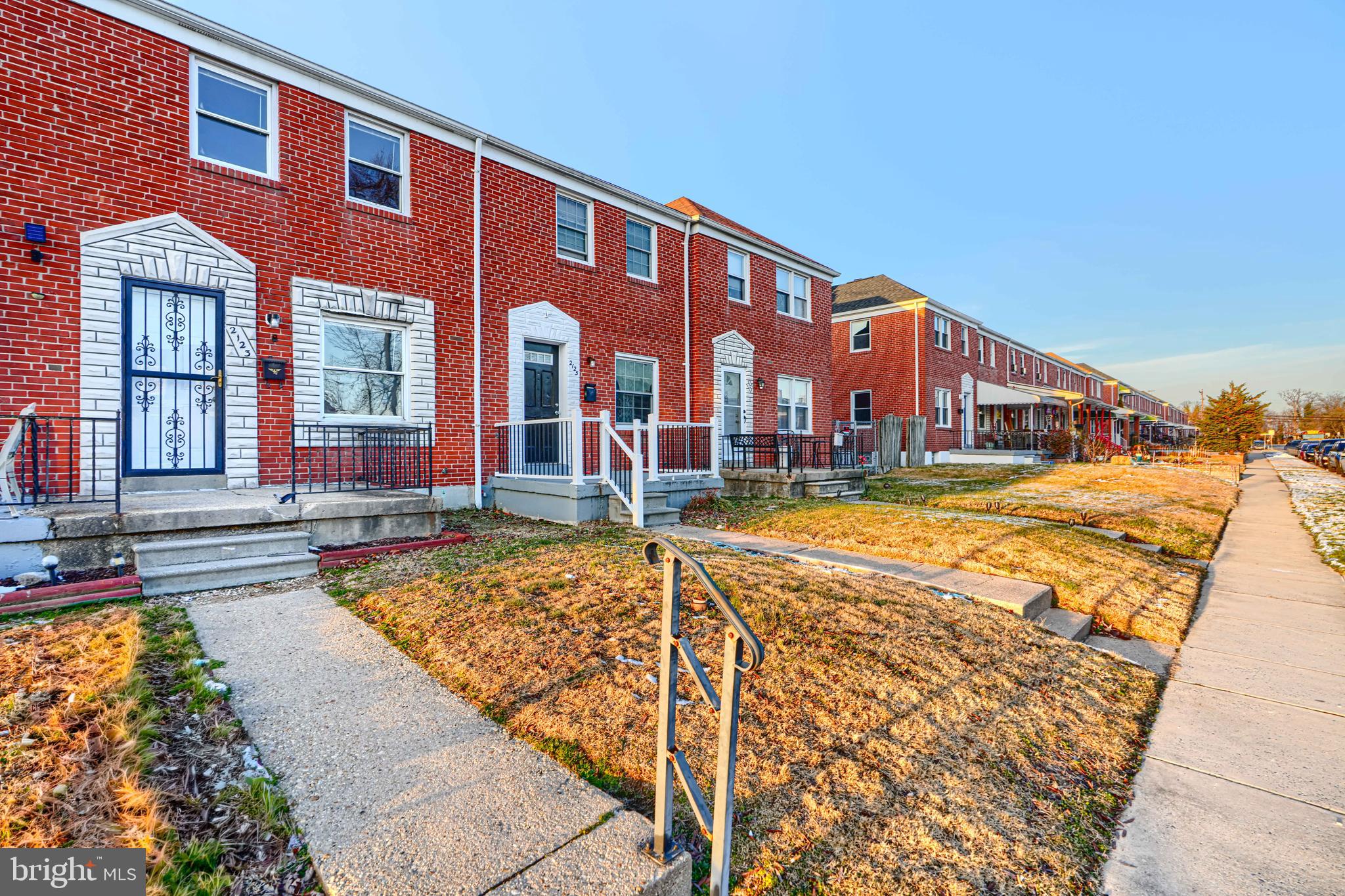 2123 Graythorn Road Middle River, MD 21220 - Photo 28 of 29 a view of a building with a swimming pool