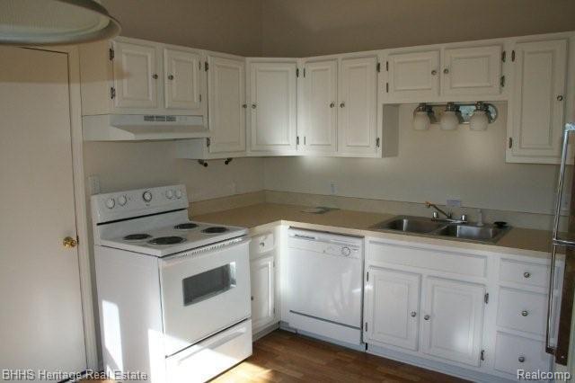 445 Inverness Street Howell, MI 48843 - Photo 9 of 20 Kitchen