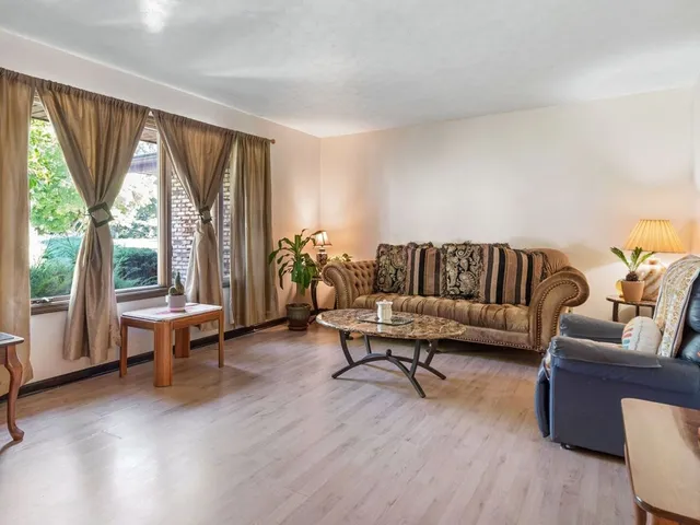 $359,900 | 601 Fairlane Drive, Joliet, IL 60435