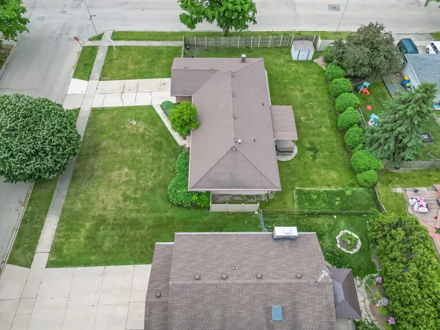 $359,900 | 601 Fairlane Drive, Joliet, IL 60435