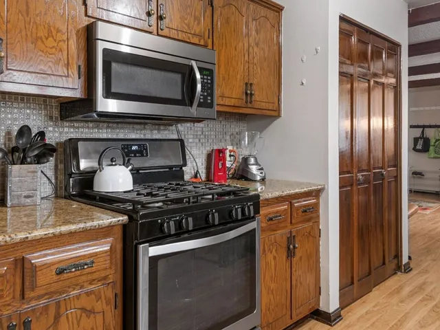 $359,900 | 601 Fairlane Drive, Joliet, IL 60435