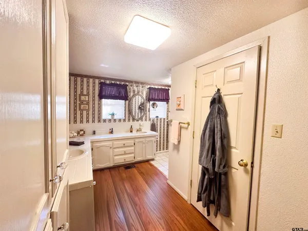 $249,000 | 6791 Valley View Drive, Frankston, TX 75763