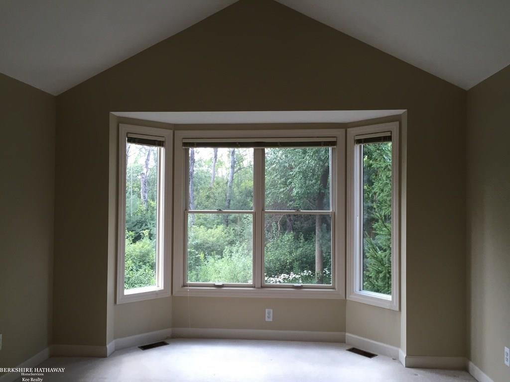 4715 Oakhurst Ridge Road Clarkston, MI 48348 - Photo 6 of 8 31268092-5.JPG