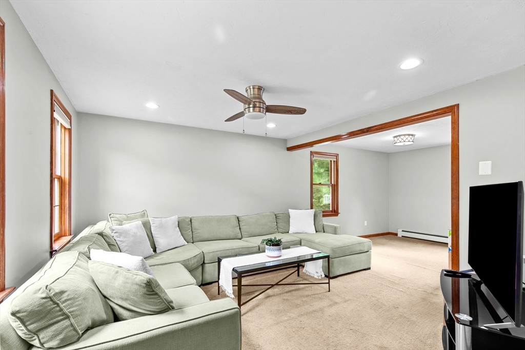 73 Raymond Road Plymouth, MA 02360 - Photo 13 of 37