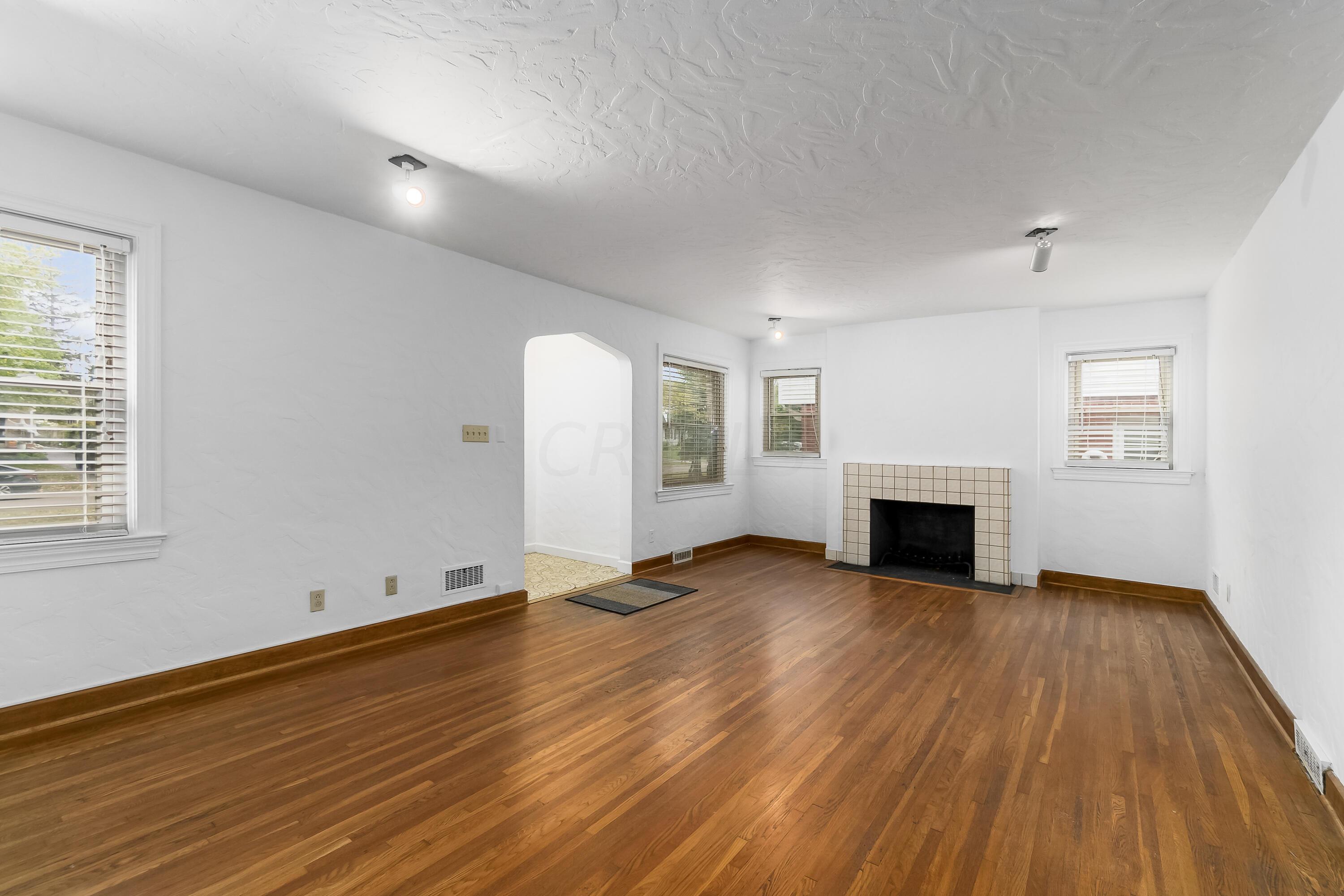 76 South Remington Road Columbus, OH 43209 - Photo 11 of 49