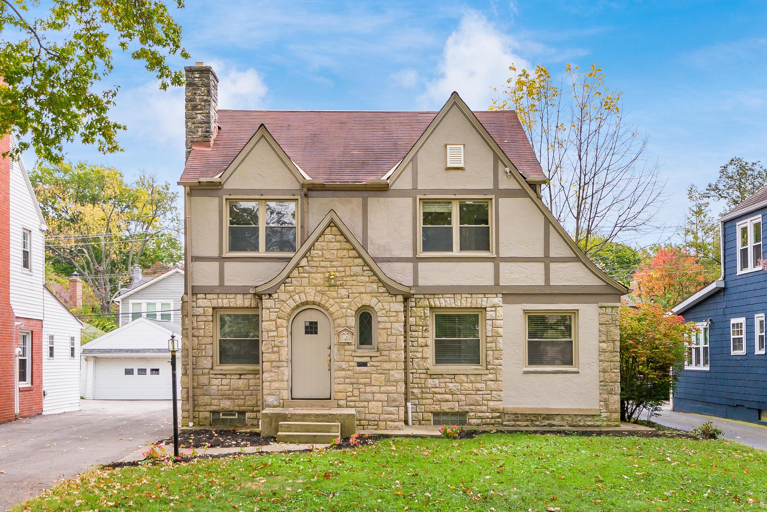 76 South Remington Road Columbus, OH 43209 - Photo 3 of 49