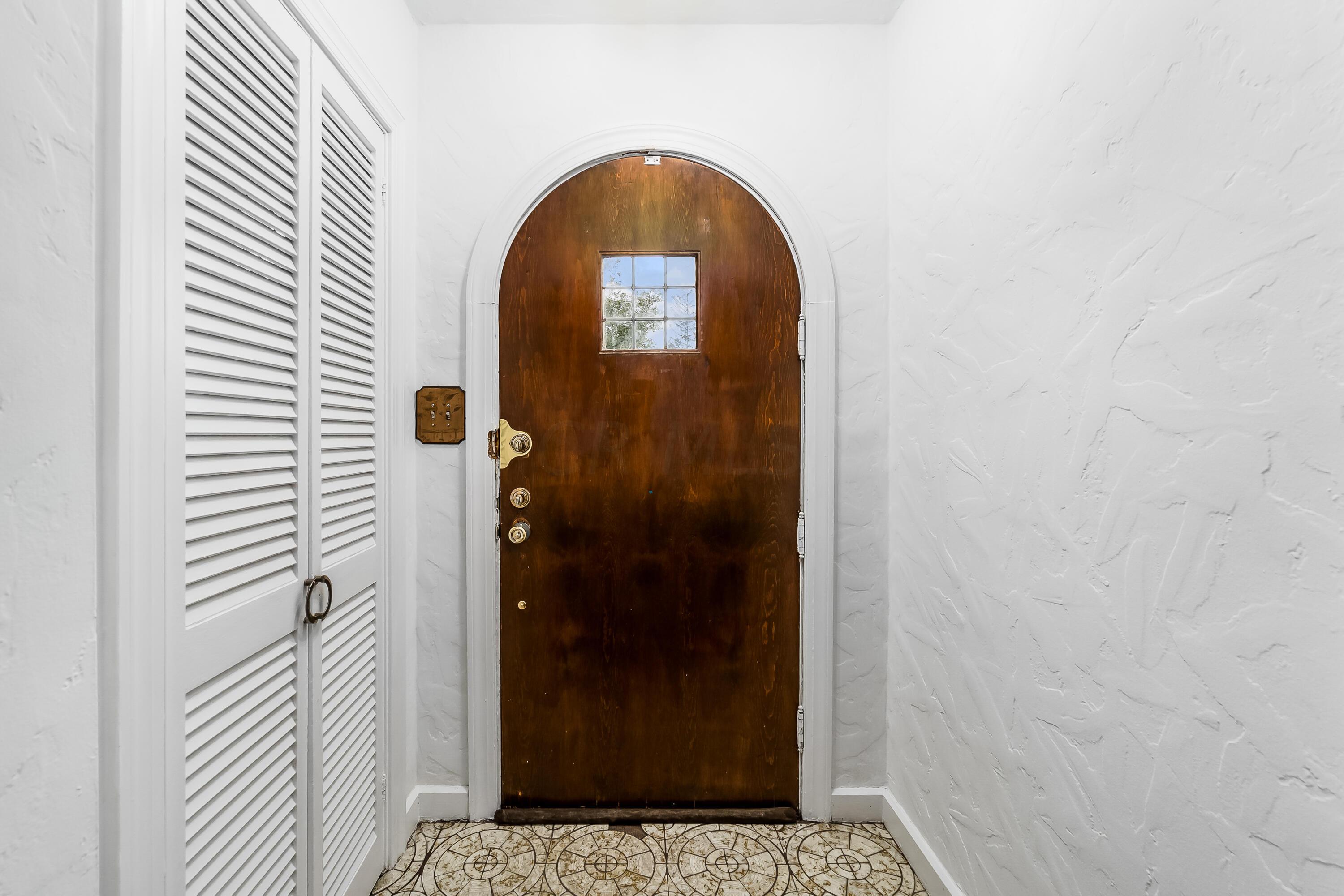 76 South Remington Road Columbus, OH 43209 - Photo 6 of 49