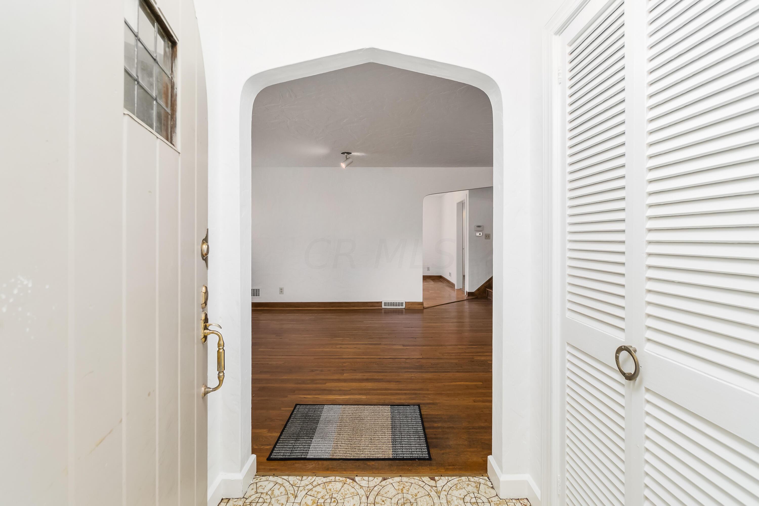 76 South Remington Road Columbus, OH 43209 - Photo 7 of 49