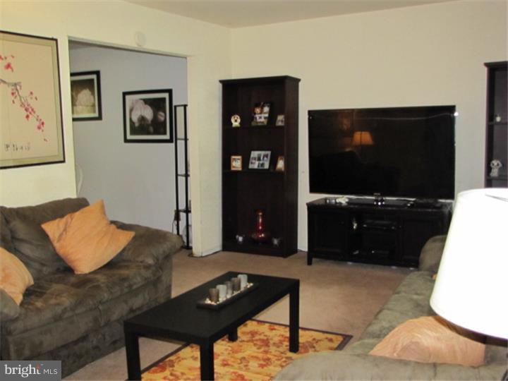 1202 Princess Road Cherry Hill, NJ 08034 - Photo 3 of 15 Living Room
