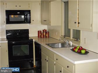 9 Sandy Run Road Yardley, PA 19067 - Photo 5 of 10 Kitchen