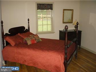 9 Sandy Run Road Yardley, PA 19067 - Photo 9 of 10 Bedroom - Main