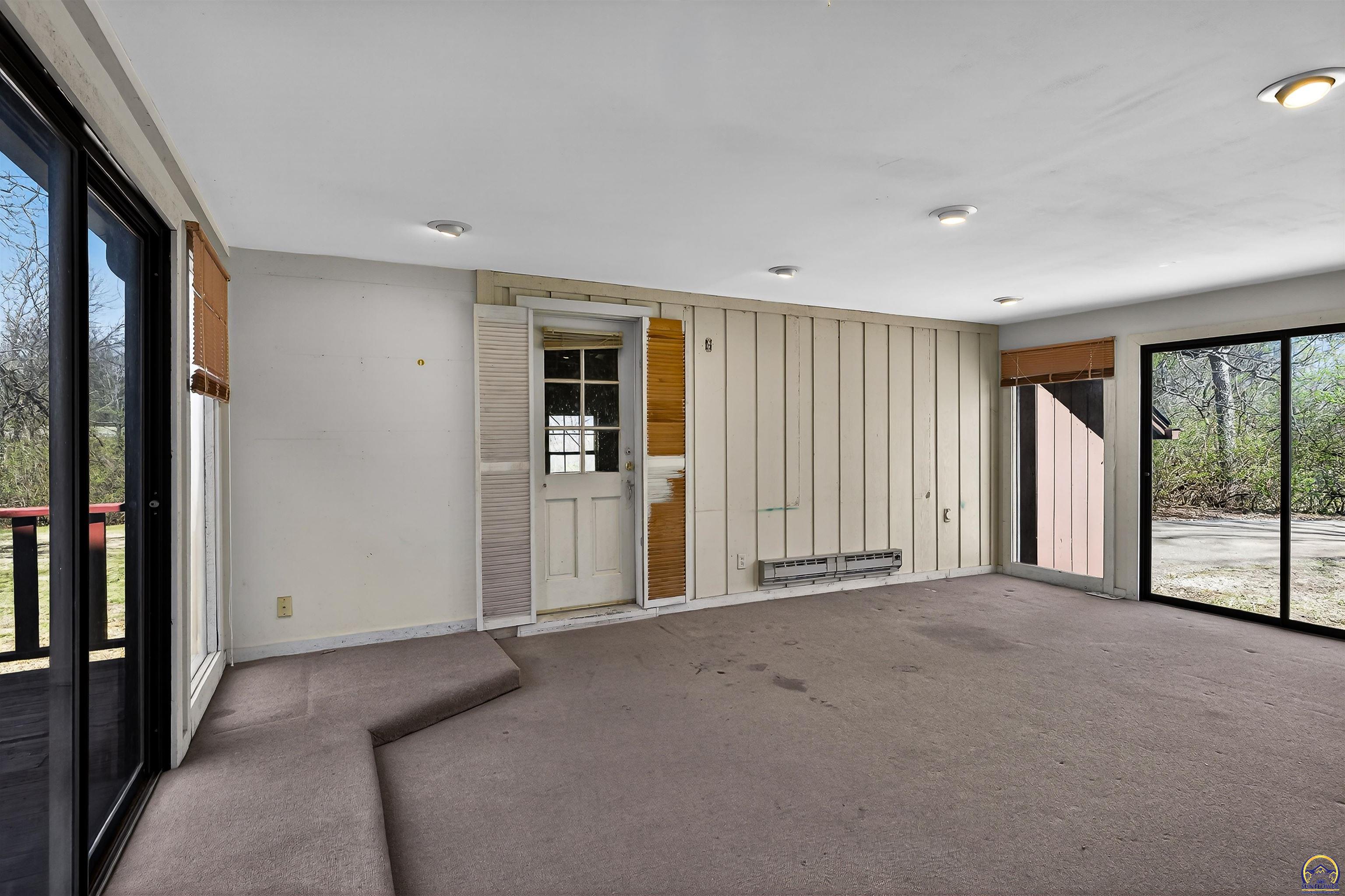 200 Southwest Yorkshire Road Topeka, KS 66606 - Photo 26 of 64