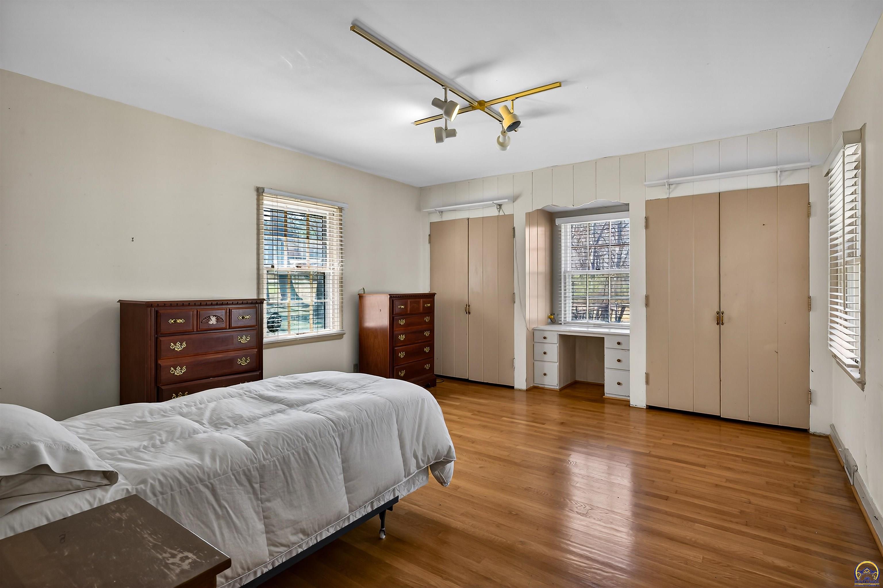 200 Southwest Yorkshire Road Topeka, KS 66606 - Photo 35 of 64