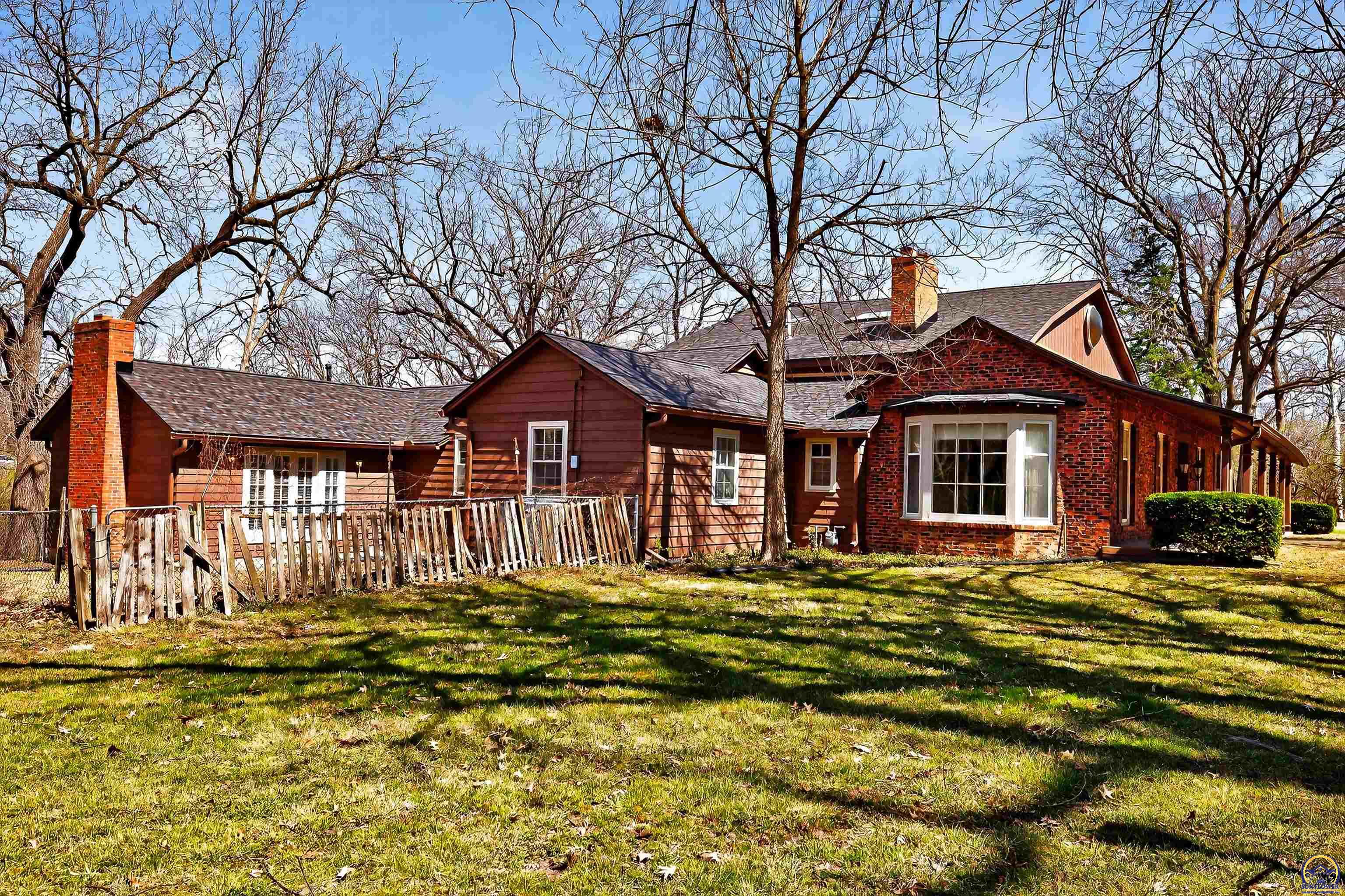 200 Southwest Yorkshire Road Topeka, KS 66606 - Photo 49 of 64