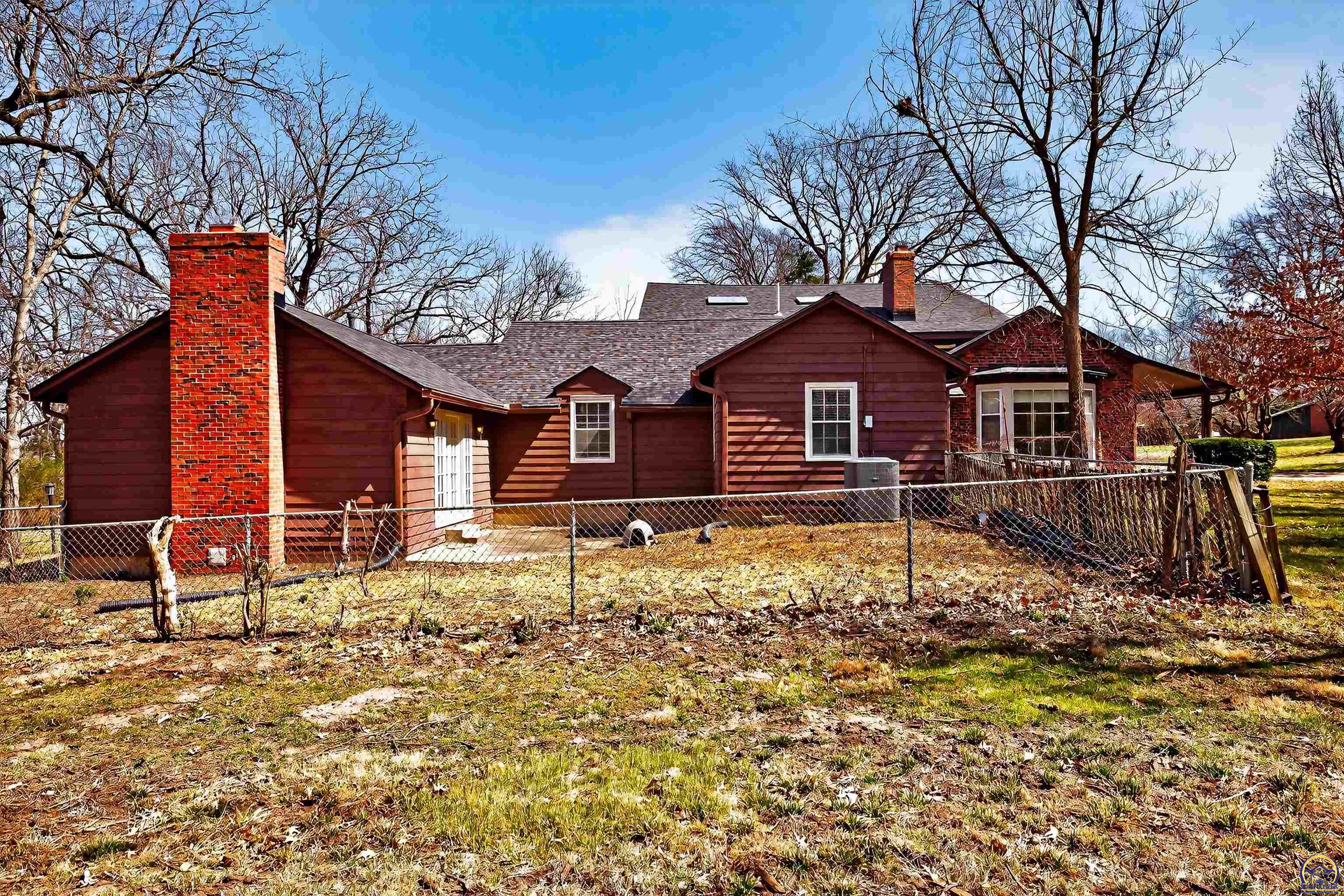 200 Southwest Yorkshire Road Topeka, KS 66606 - Photo 50 of 64