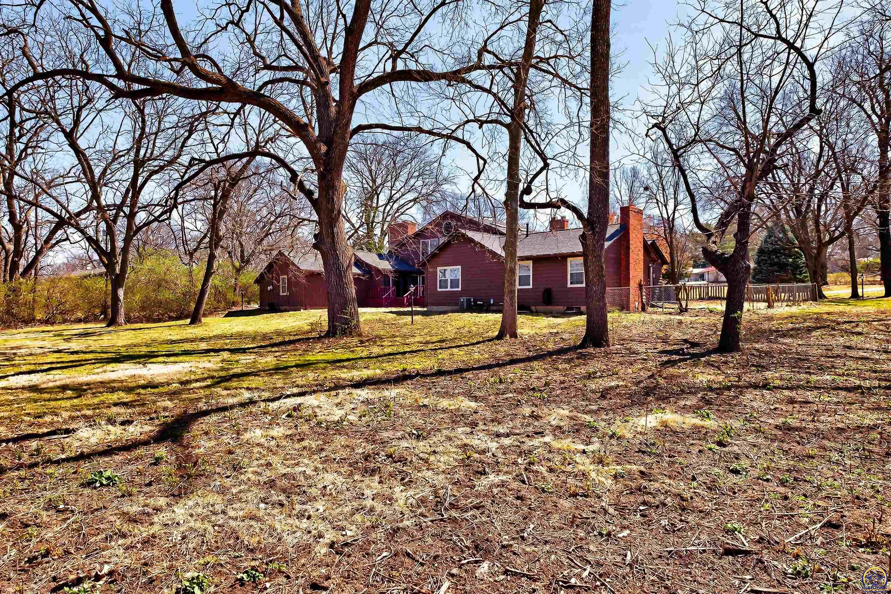 200 Southwest Yorkshire Road Topeka, KS 66606 - Photo 60 of 64