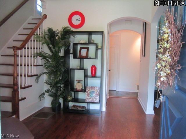 8017 Johnnycake Ridge Road Mentor, OH 44060 - Photo 4 of 25 Gallery Image 4
