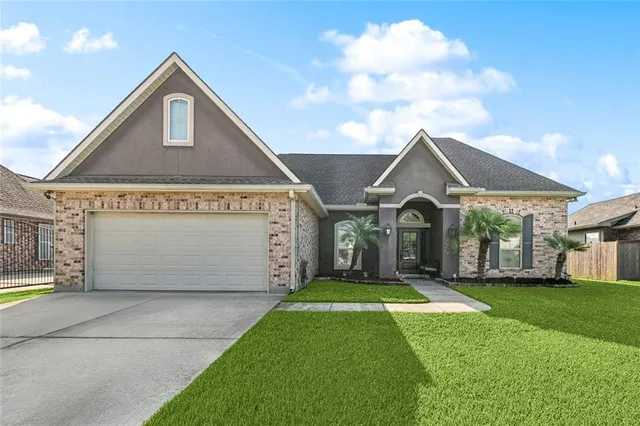 $369,000 | 111 Lake Carolyn Drive, Luling, LA 70070