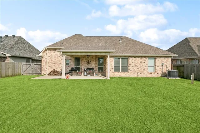 $369,000 | 111 Lake Carolyn Drive, Luling, LA 70070