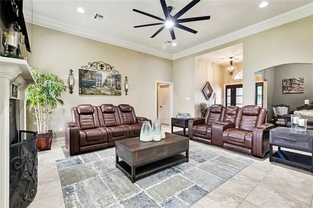 $369,000 | 111 Lake Carolyn Drive, Luling, LA 70070