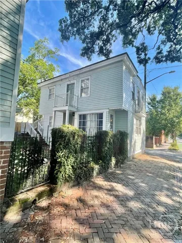 $2,300 | 228 East Henry Street, Unit D, Savannah, GA 31401