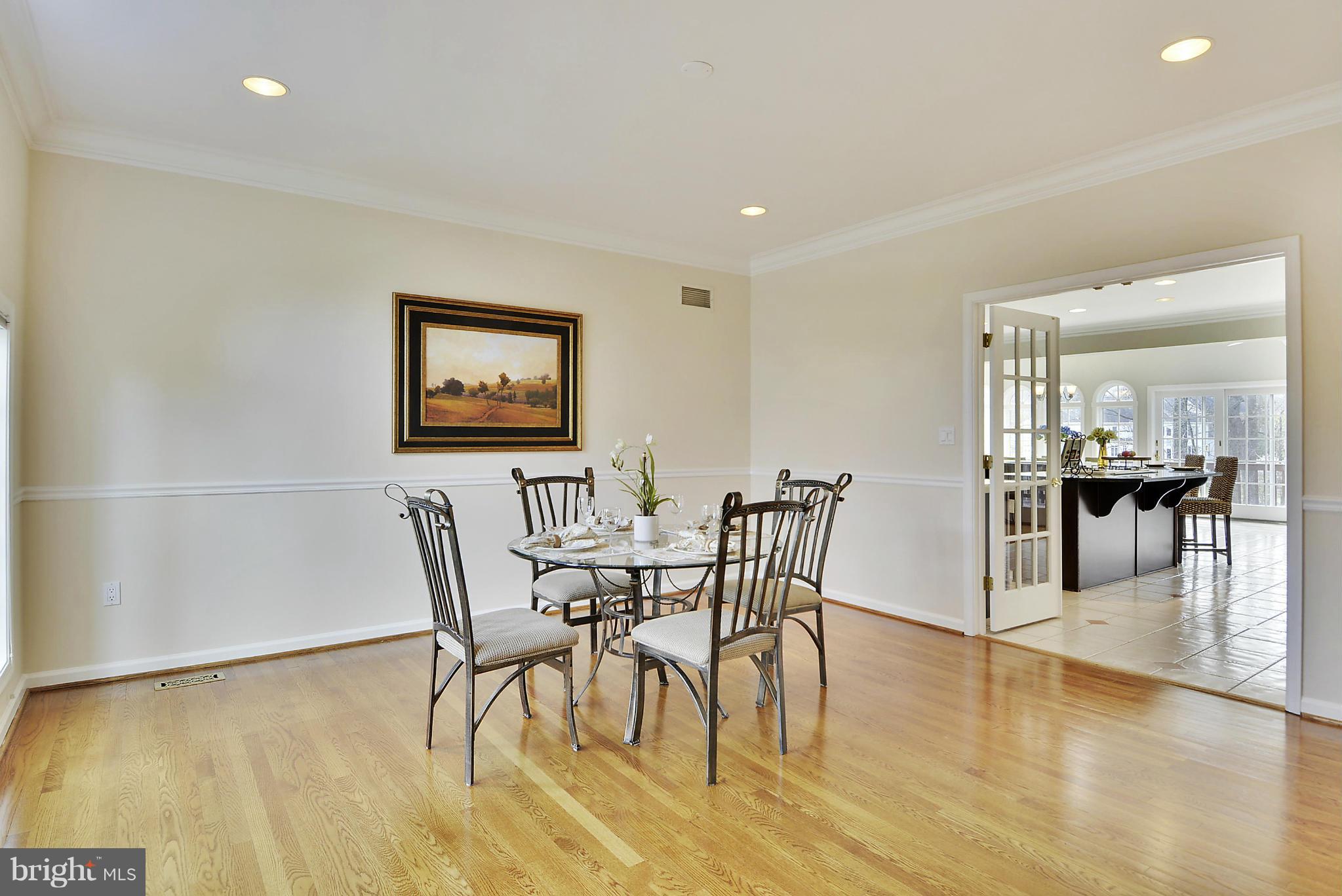 13505 Potomac Riding Lane Potomac, MD 20850 - Photo 14 of 30 Dining Room