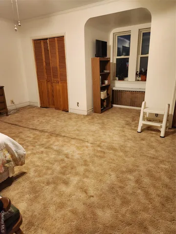 a view of a livingroom with furniture