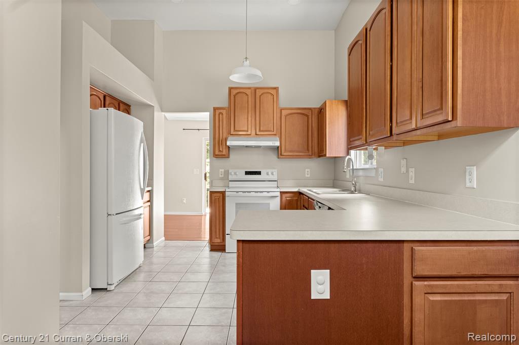 3444 Ashburnam Road Ann Arbor, MI 48105 - Photo 9 of 37