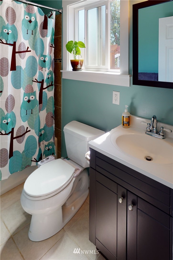 1219 Southwest Myrtle Street Seattle, WA 98106 - Photo 11 of 29 Gallery Image 11